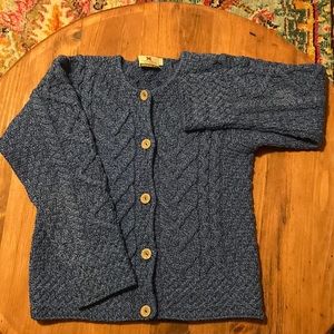 Carraigdonn 100% merino wool sweater. Size S